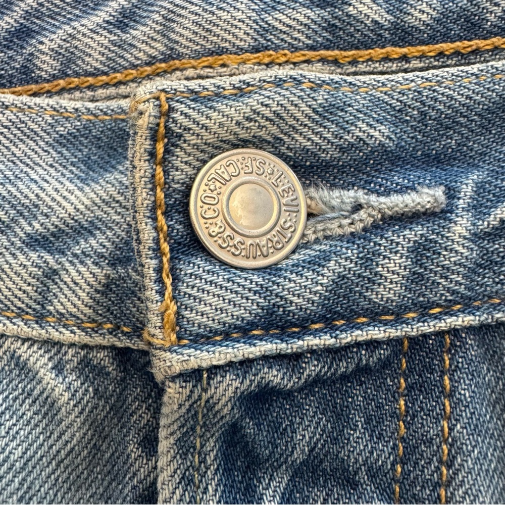 Levi’s 501 Original Light Washed Denim Casual High Rise Jeans 31 Inches Waist. - Picture 15 of 16